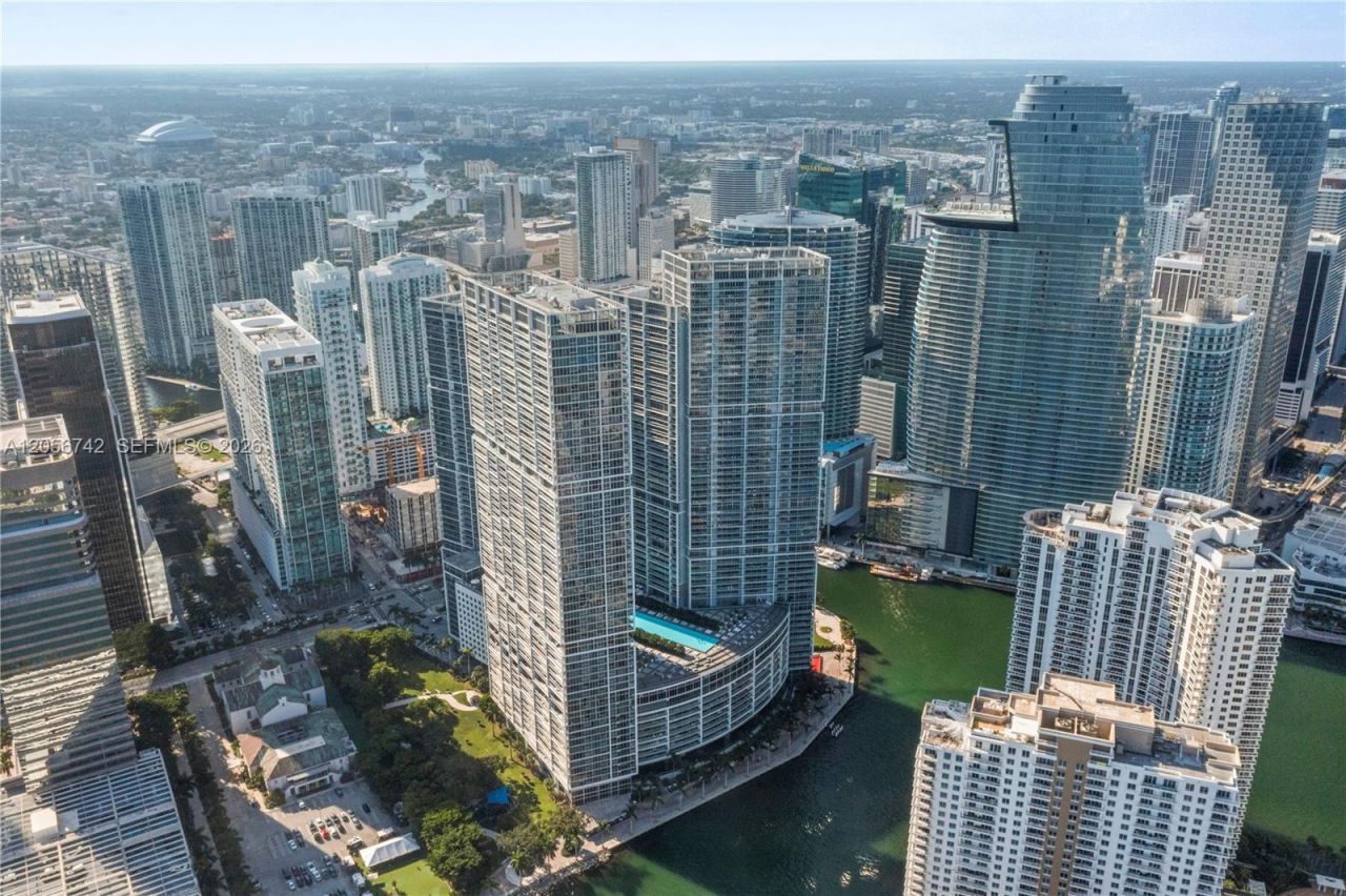 495 Brickell Ave, Unit 3702, Miami, FL 33131 Photo