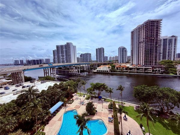 19390 Collins Ave , Unit 907, Sunny Isles Beach, FL 33160