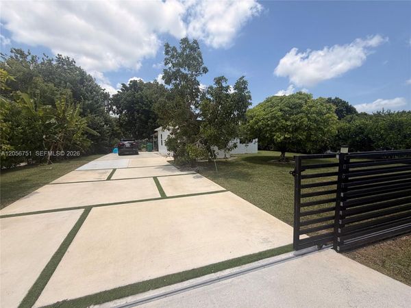 14985 Leisure Dr , Homestead, FL 33033