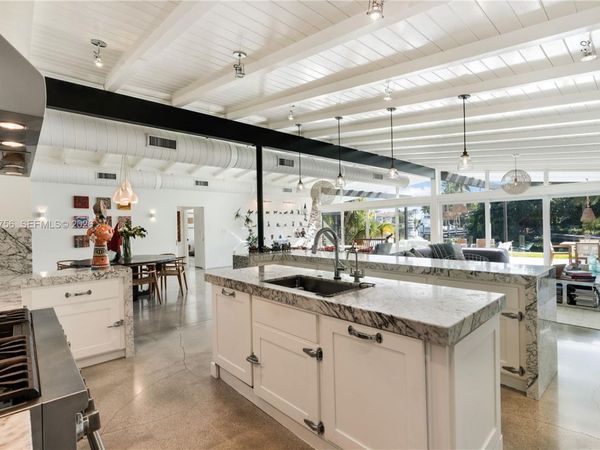 270 Island Dr , Key Biscayne, FL 33149