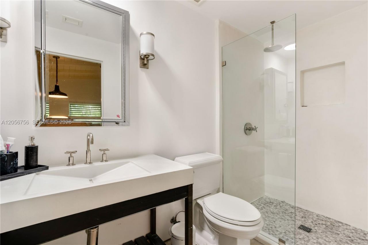 270 Island Dr , Key Biscayne, FL 33149 Photo