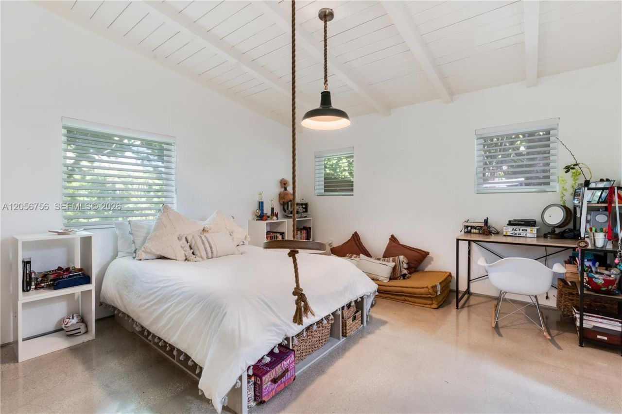 270 Island Dr , Key Biscayne, FL 33149 Photo