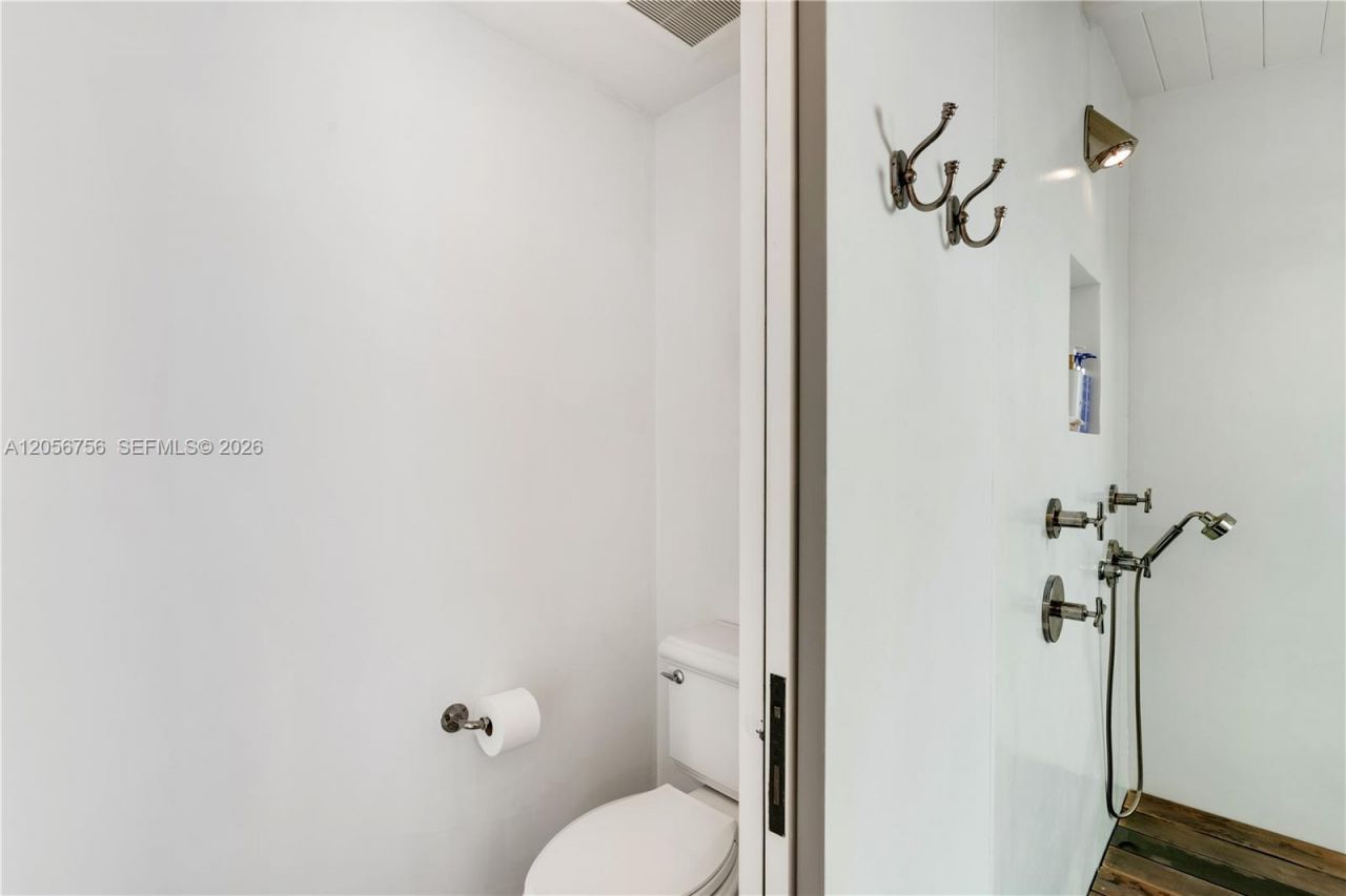 270 Island Dr , Key Biscayne, FL 33149 Photo