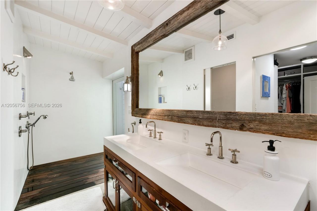 270 Island Dr , Key Biscayne, FL 33149 Photo