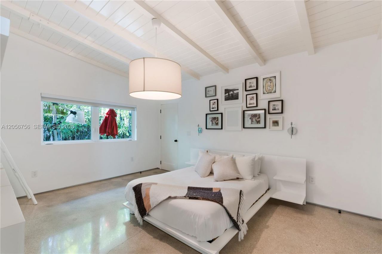 270 Island Dr , Key Biscayne, FL 33149 Photo