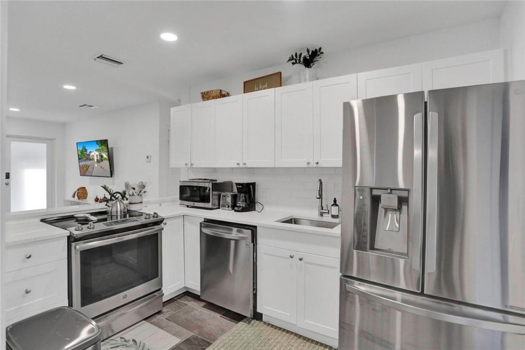 1121 SW 15th Avenue, Fort Lauderdale, FL 33312 Photo
