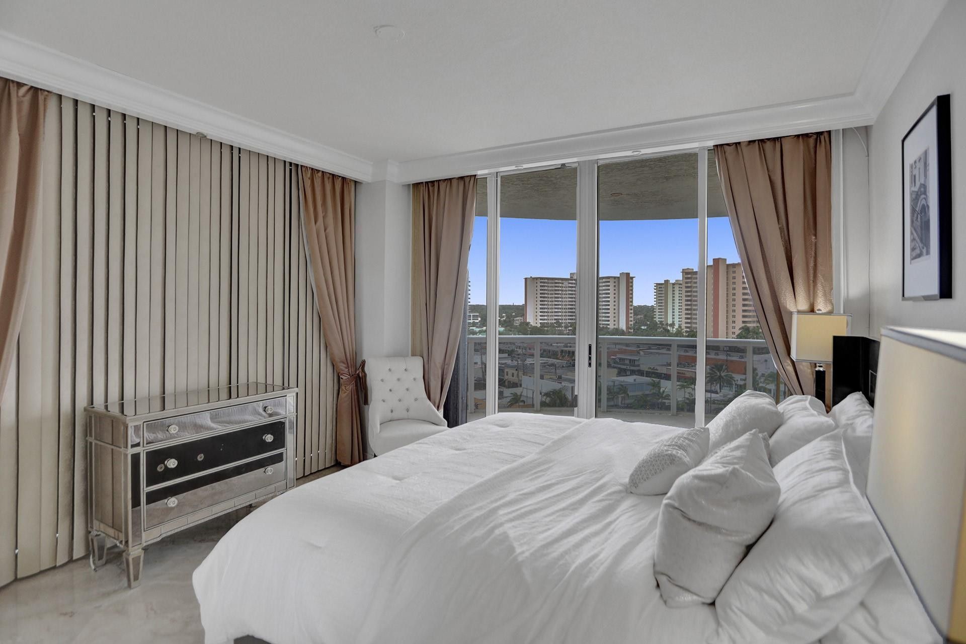 3100 N Ocean Boulevard, Unit 808, Fort Lauderdale, FL 33308 Photo