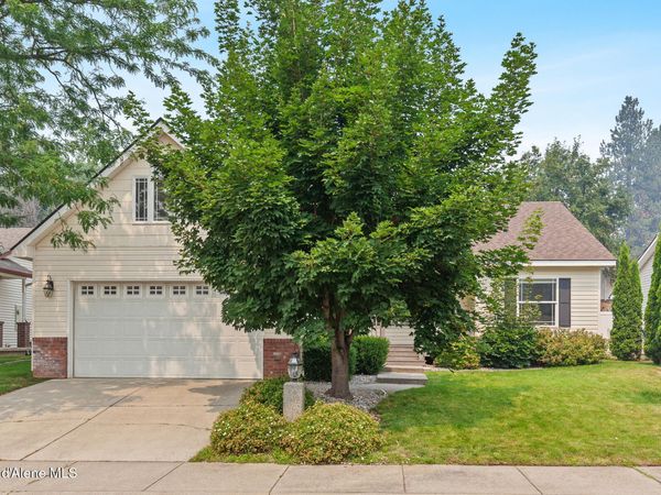 701 E Kokanee Dr , Post Falls, ID 83854