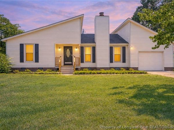3391 Hawthorne Street, Hope Mills, NC 28348