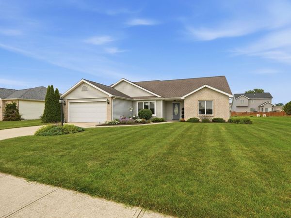 4462 Greenridge Way, New Haven, IN 46774