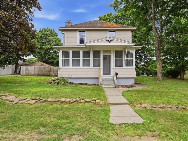 25 Pineywood Ave, Wilbraham, MA 01095