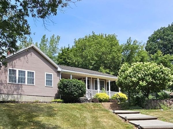 25 Robbins Ave, Dracut, MA 01826