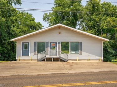 3249 Coral Road NW, Malvern, OH 44644