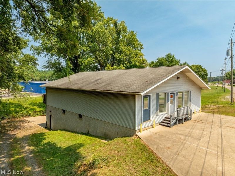 3249 Coral Road NW, Malvern, OH 44644 Photo 33