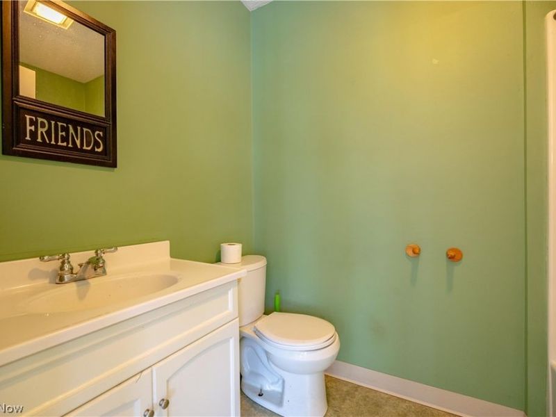 3249 Coral Road NW, Malvern, OH 44644 Photo 8