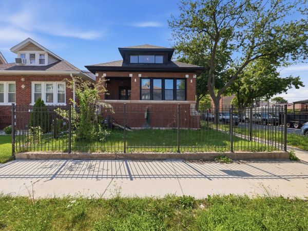 6600 S Washtenaw Avenue , Chicago, IL 60629