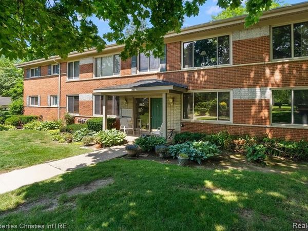 880 N Adams Road, Birmingham, MI 48009
