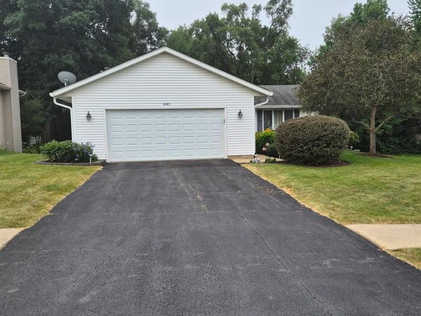 5685 ALMA Drive, ROCKFORD, IL 61108