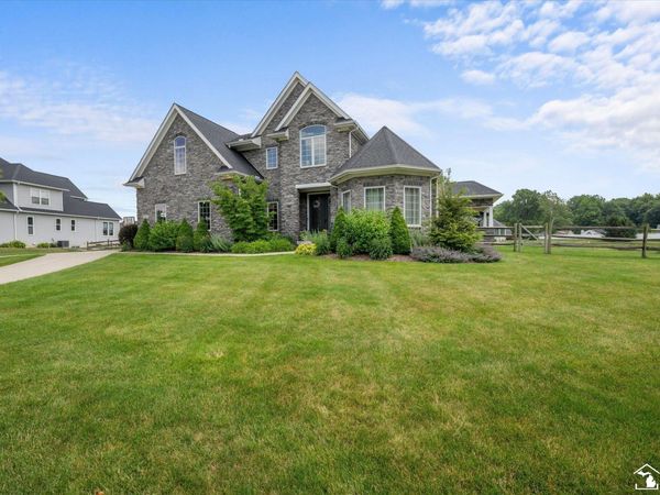 6615 Summerlyn Boulevard, Lambertville, MI 48144