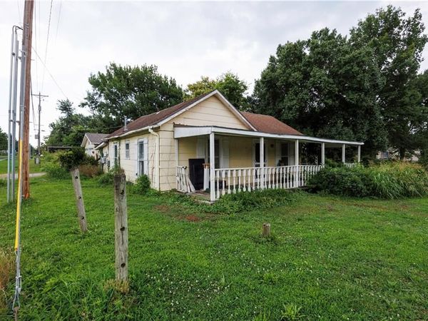1420 N 4th Street, Neodesha, KS 66757