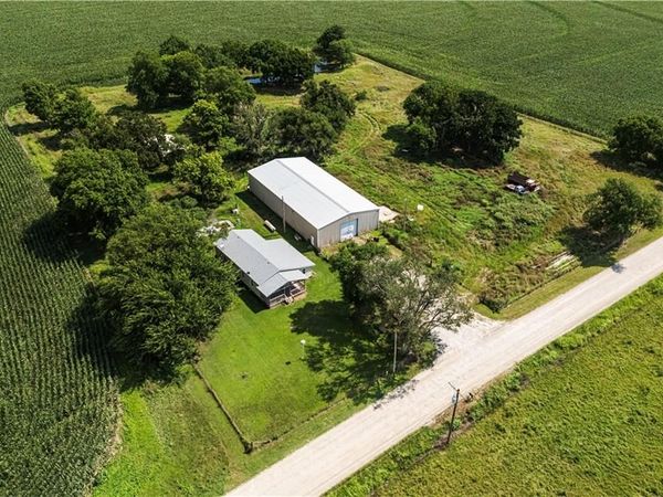 18720 800 Road, Altoona, KS 66710