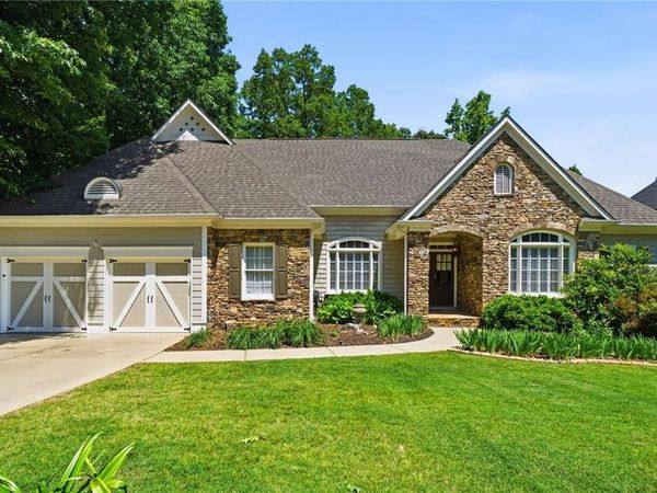 2490 Wild Iris Lane , Dacula, GA 30019