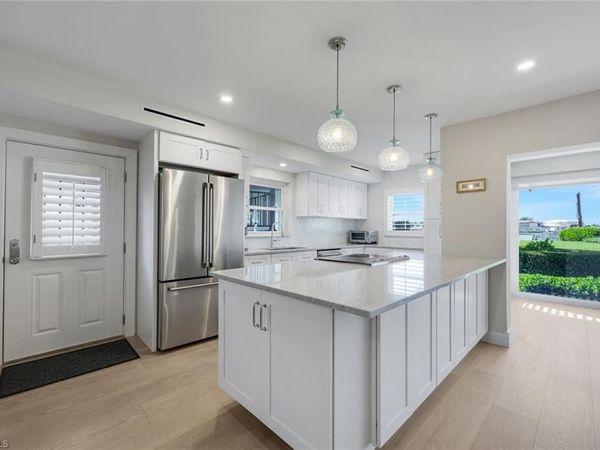 3400 Gulf Shore BLVD N, Unit B2, NAPLES, FL 34103