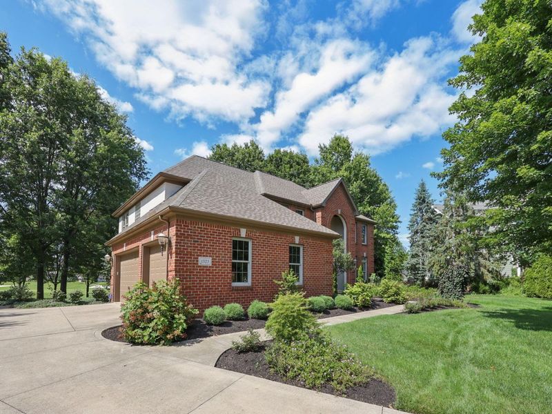 1323 Crystal Tree Court, Blacklick, OH 43004 Photo 3