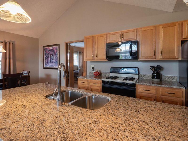 4979 Meadow Run Drive, Hilliard, OH 43026 Photo 10
