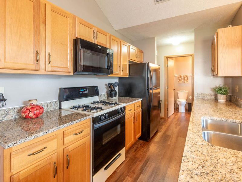 4979 Meadow Run Drive, Hilliard, OH 43026 Photo 9