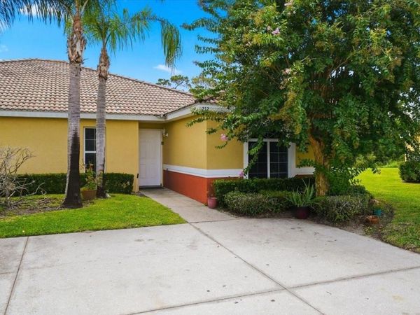 212 OCEAN BLUFF DRIVE , POINCIANA, FL 34759