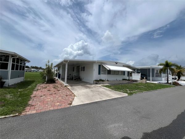 900 JOLANDA CIRCLE , VENICE, FL 34285
