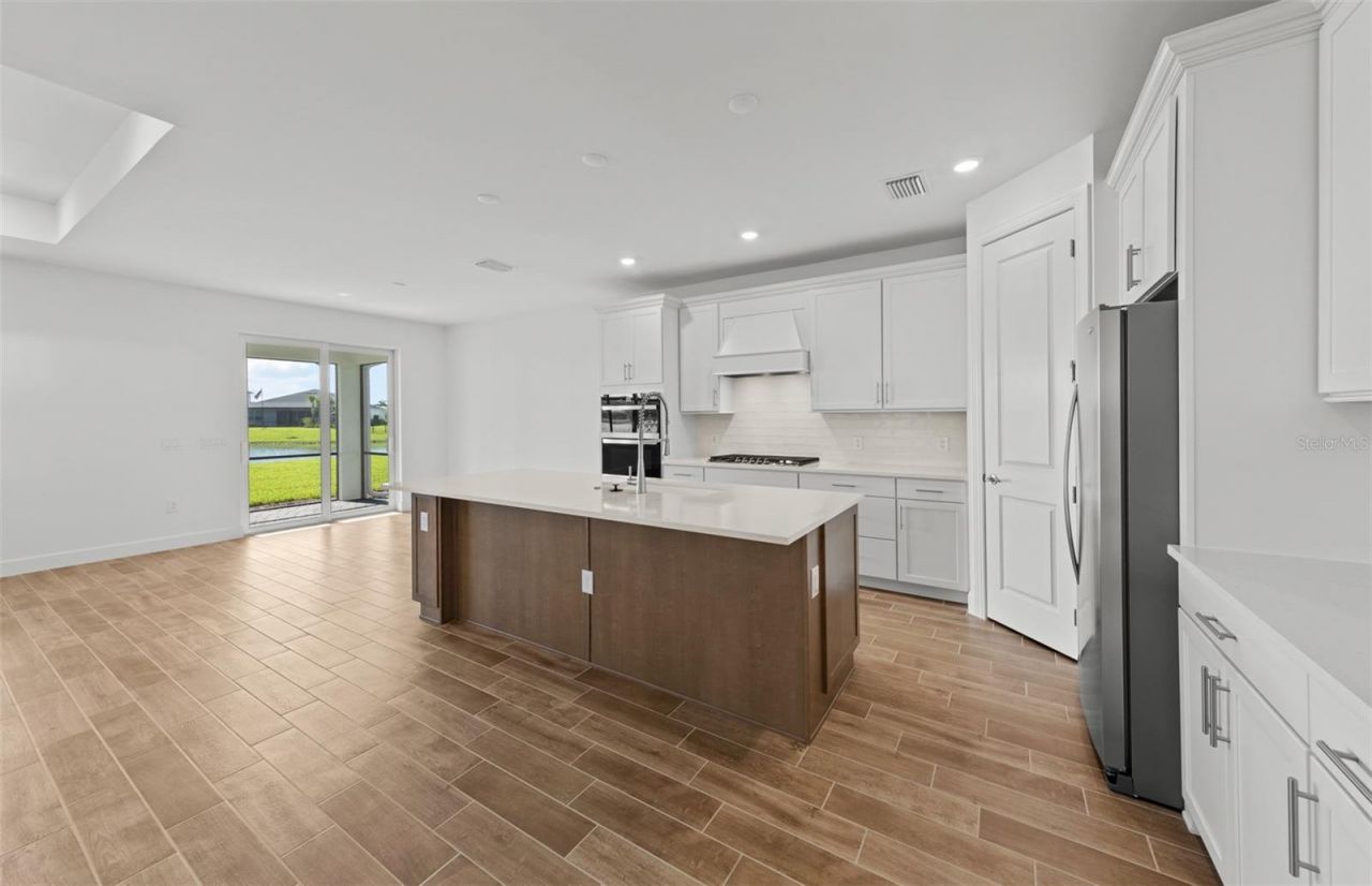 7617 Fulham Avenue , Bradenton, FL 34210 Photo