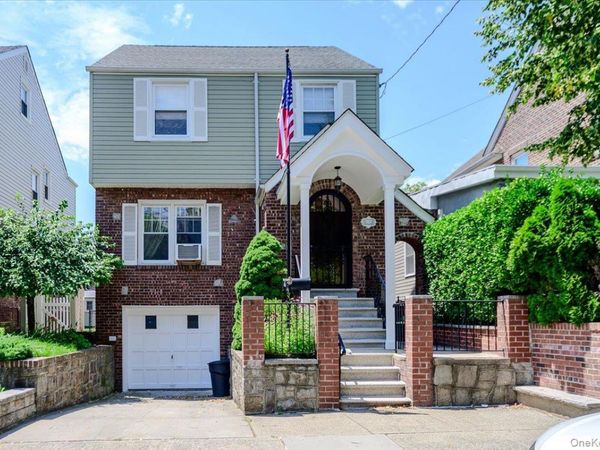 1827 Hering Avenue , Bronx, NY 10461