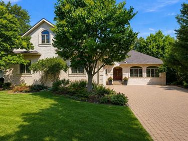 1084 Parkview Lane, Victoria, MN 55386