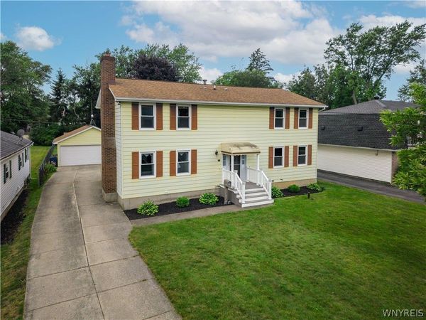 116 Tennyson Terrace, Williamsville, NY 14221