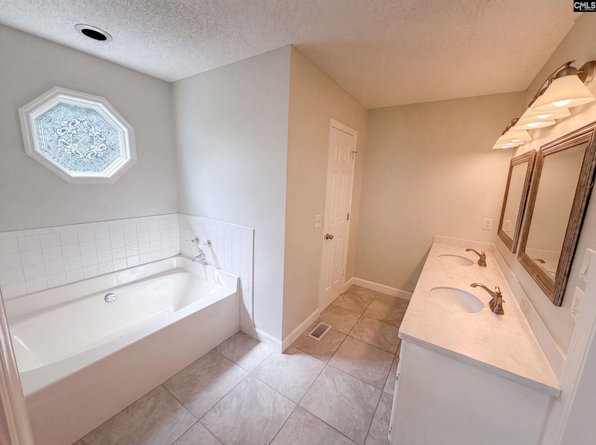153 Courtney Oak Drive  Photo 23