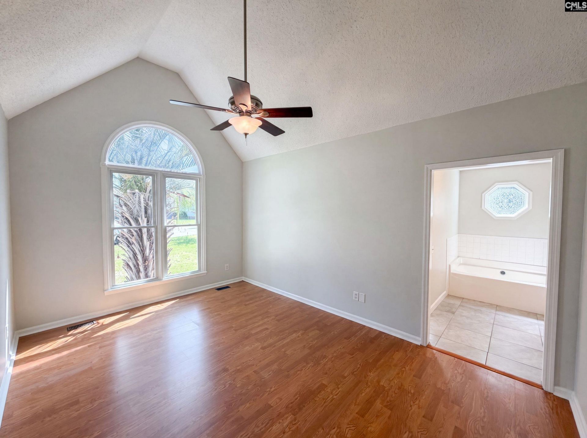153 Courtney Oak Drive  Photo 4