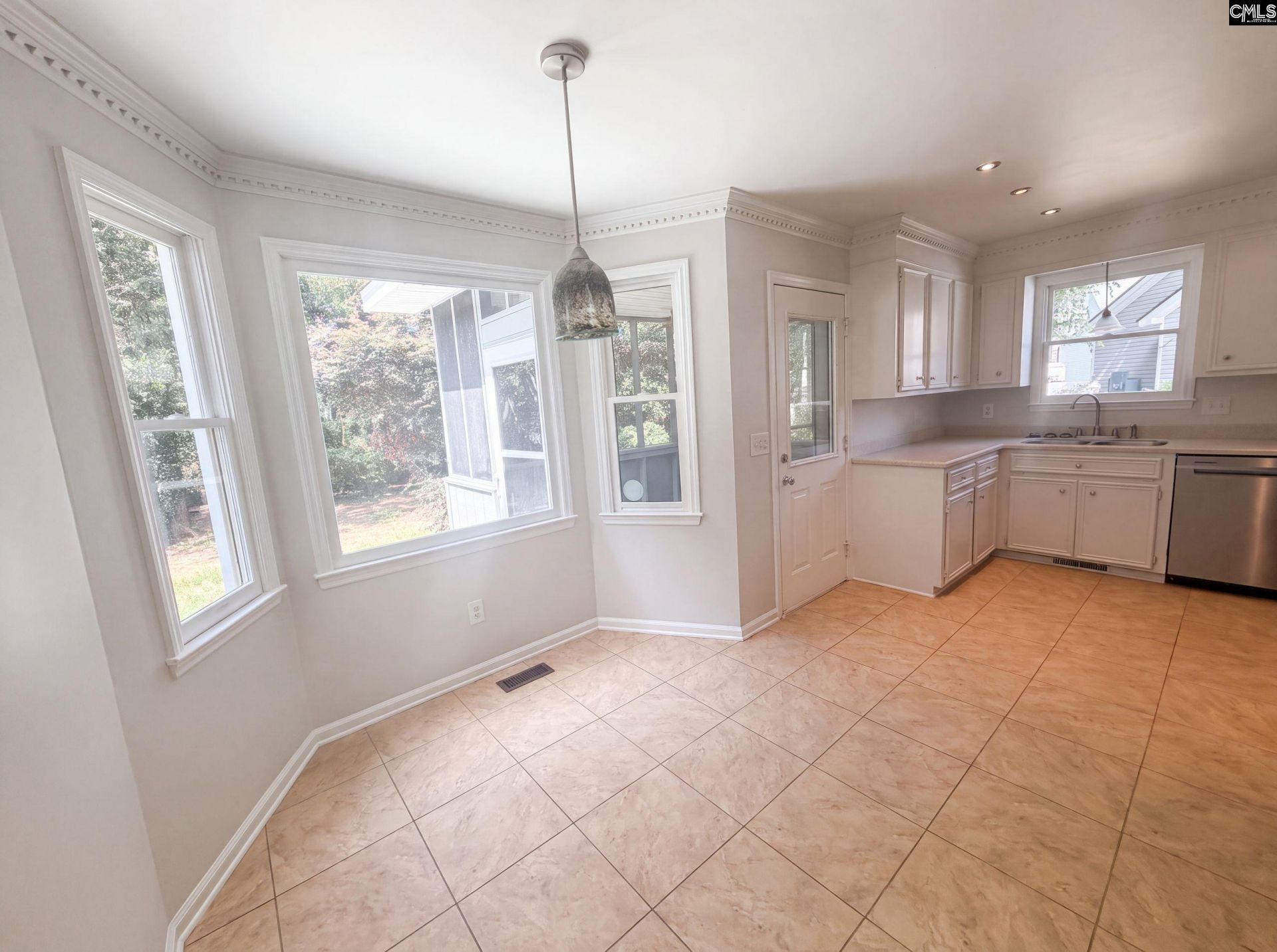 153 Courtney Oak Drive  Photo 6