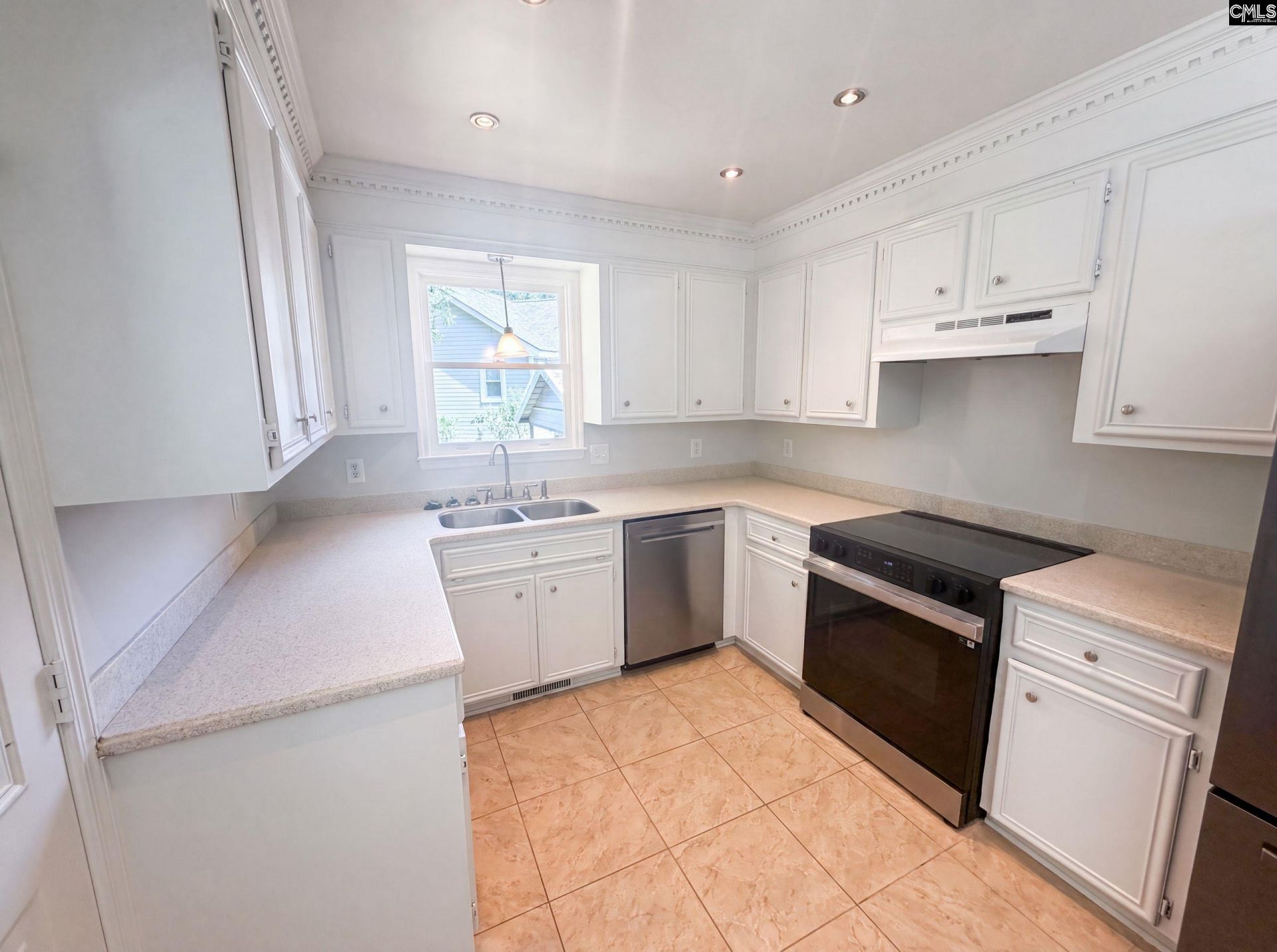 153 Courtney Oak Drive  Photo 9