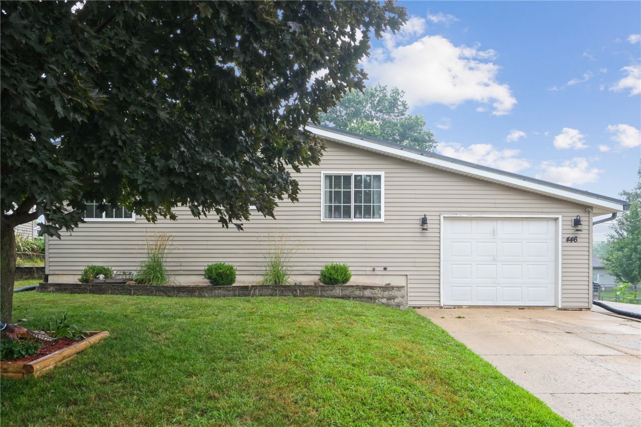 446 Terrace Drive, Central City, IA 52214 Main Photo