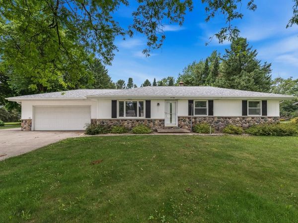 5749 Debbie LANE, West Bend, WI 53095