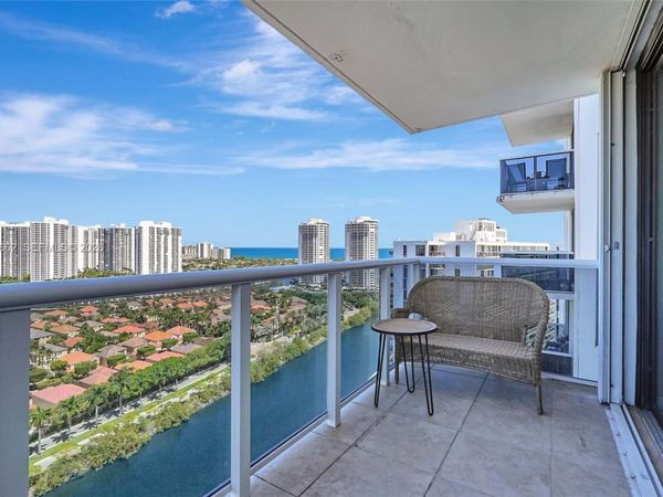 3675 N Country Club Dr , Unit 2310, Aventura, FL 33180
