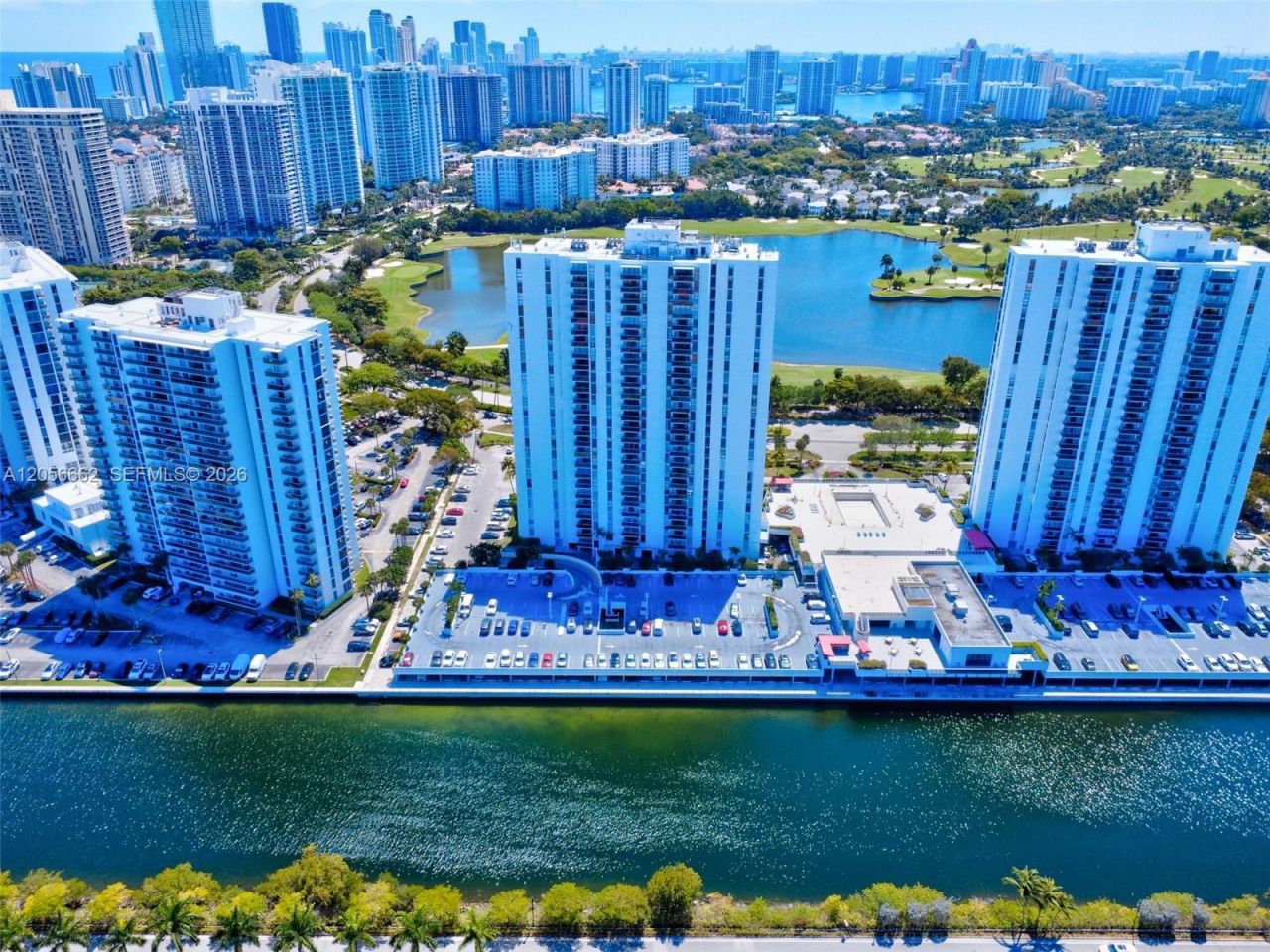 3675 N Country Club Dr , Unit 2310, Aventura, FL 33180 Photo