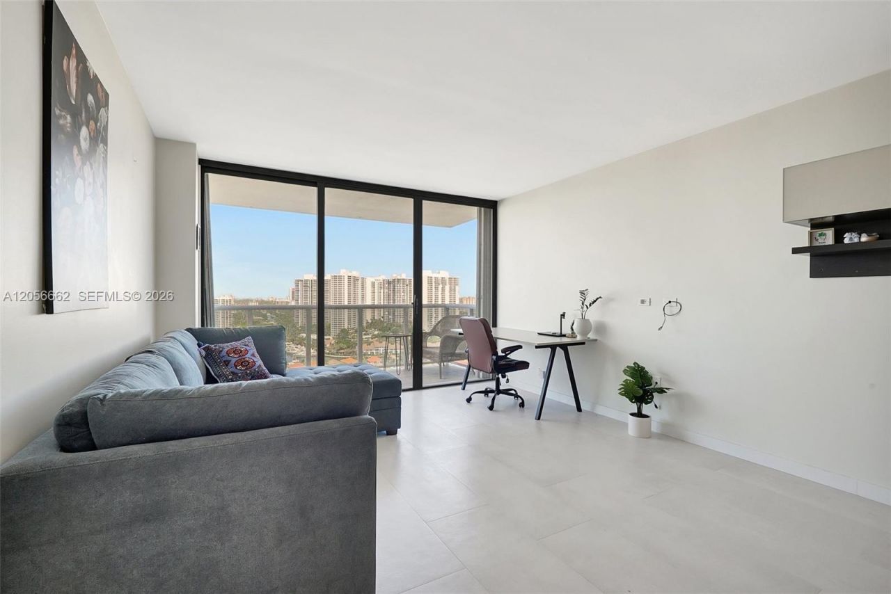 3675 N Country Club Dr , Unit 2310, Aventura, FL 33180 Photo