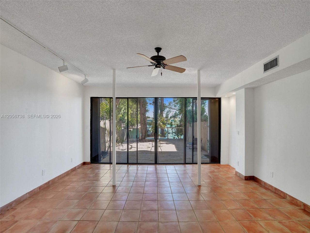 4863 SW 71st Pl , Miami, FL 33155 Photo