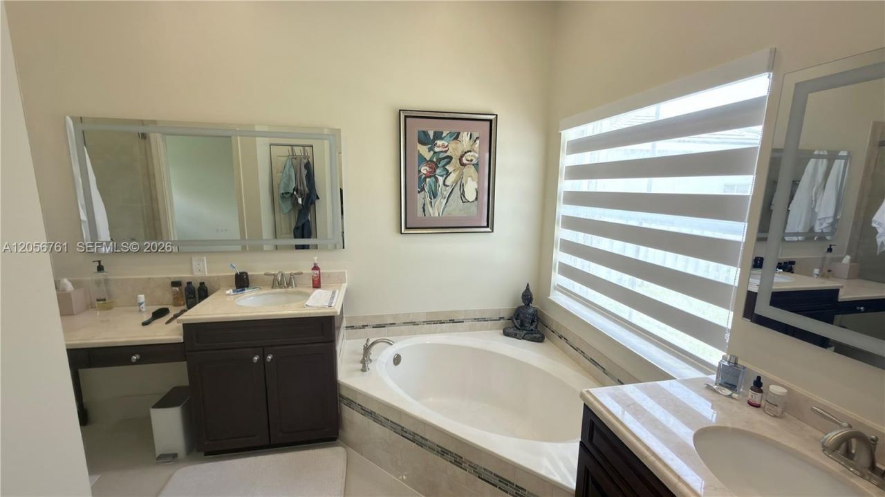 692 Maplewood Ct, Weston, FL 33327 Photo