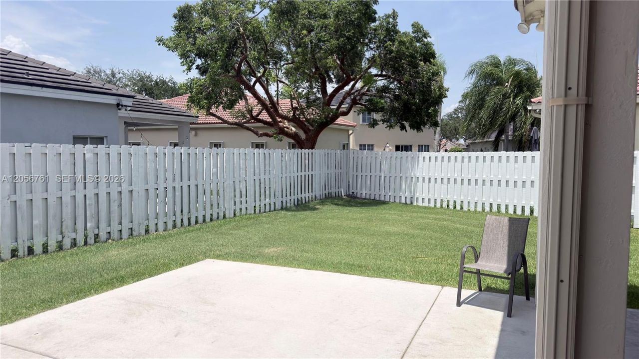692 Maplewood Ct, Weston, FL 33327 Photo