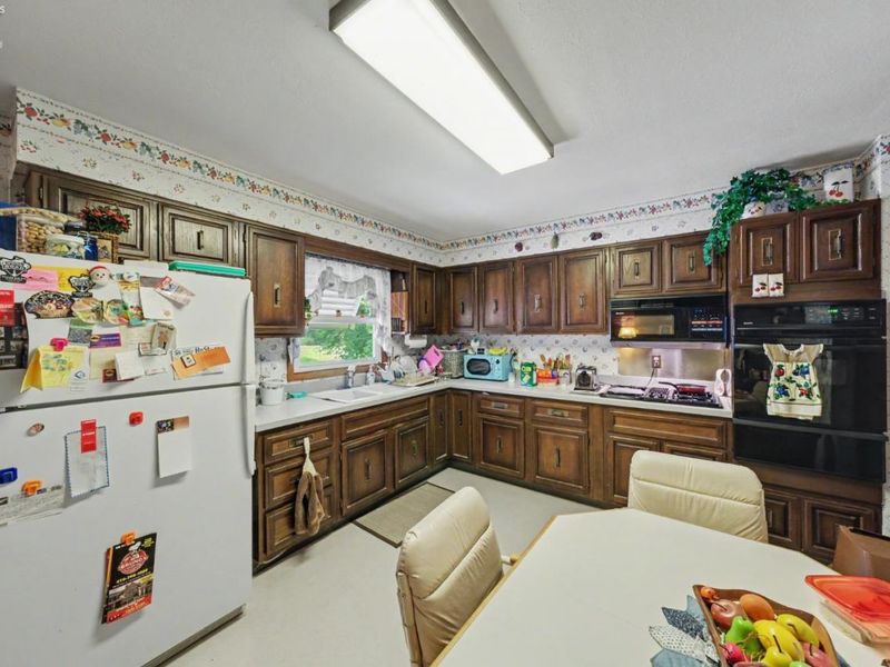 1223 Brookview Drive, Huron, OH 44839 Photo 7