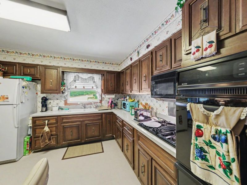 1223 Brookview Drive, Huron, OH 44839 Photo 8